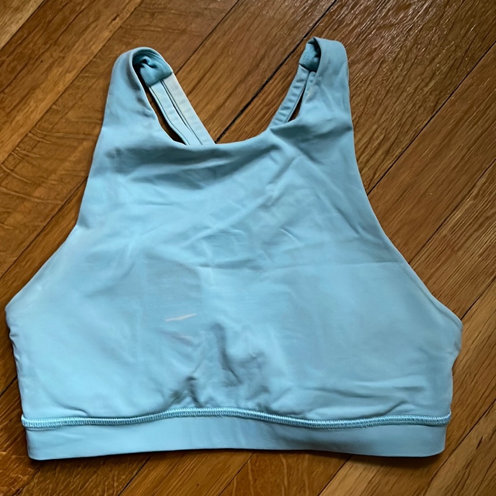 Lululemon Women's Training Medium Support Energy big neck